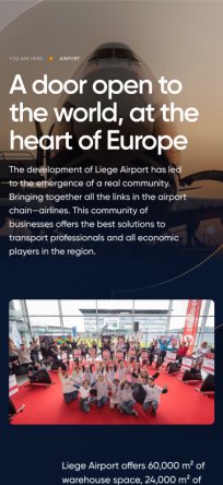 Salle de conférence moderne avec des participants assis, dans un aéroport européen.